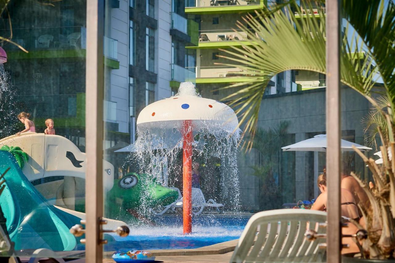 Rebeq Aparthotel Alezzi Beach Năvodari Extérieur photo