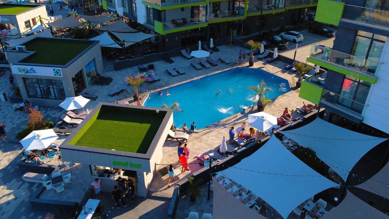 Rebeq Aparthotel Alezzi Beach Năvodari Extérieur photo